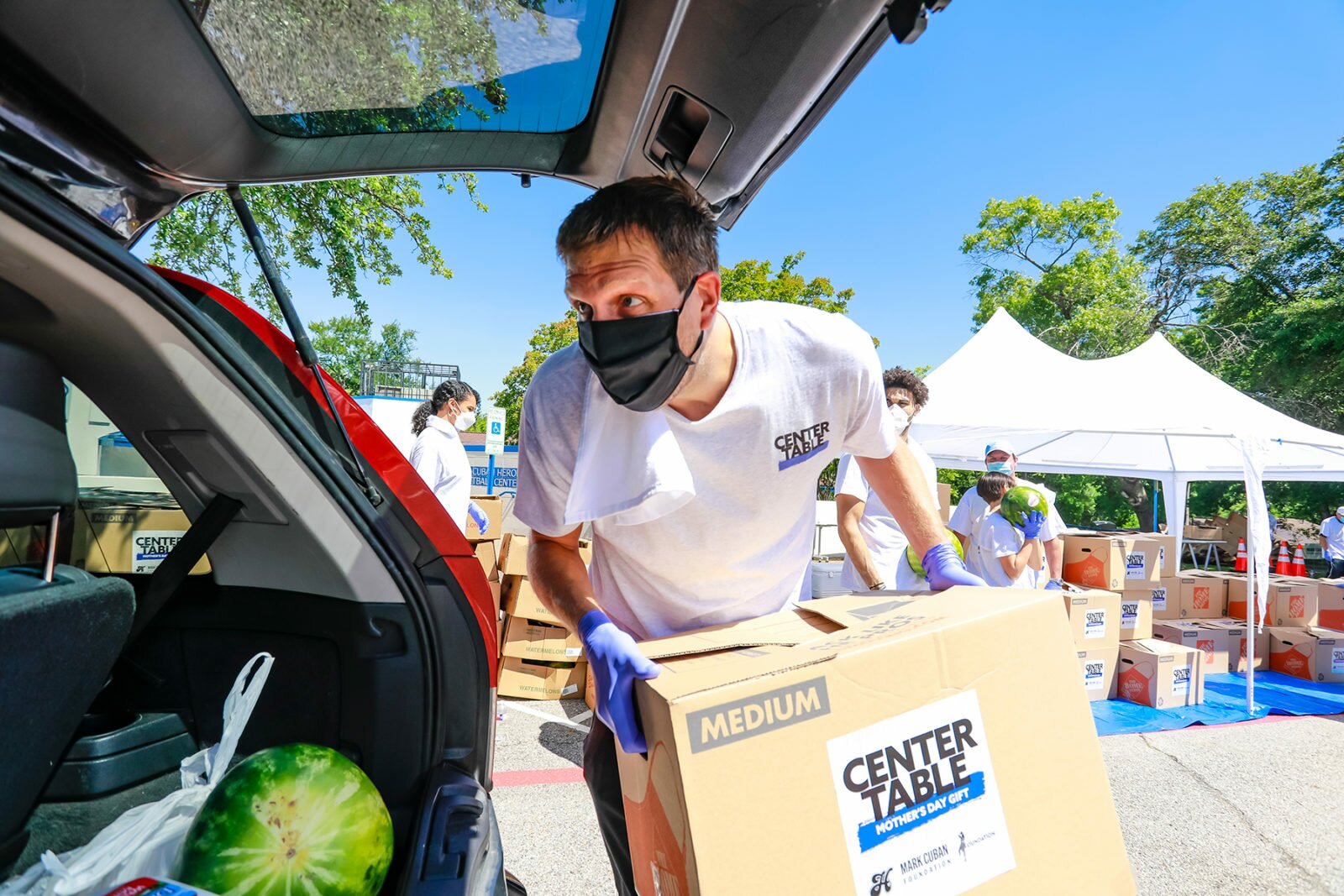 Dishing Out Meals for Moms